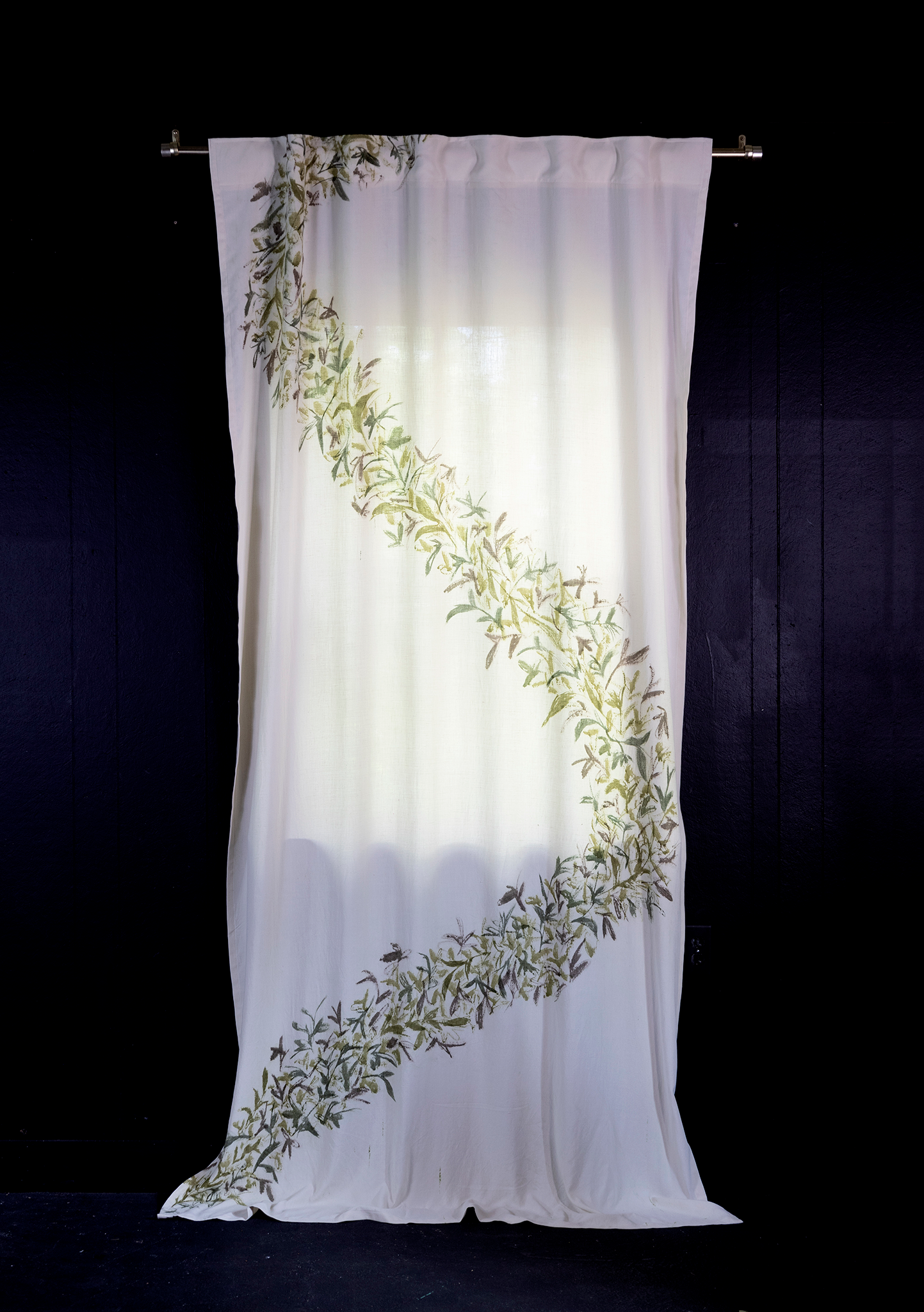 A Single Serpentine Vine Curtain